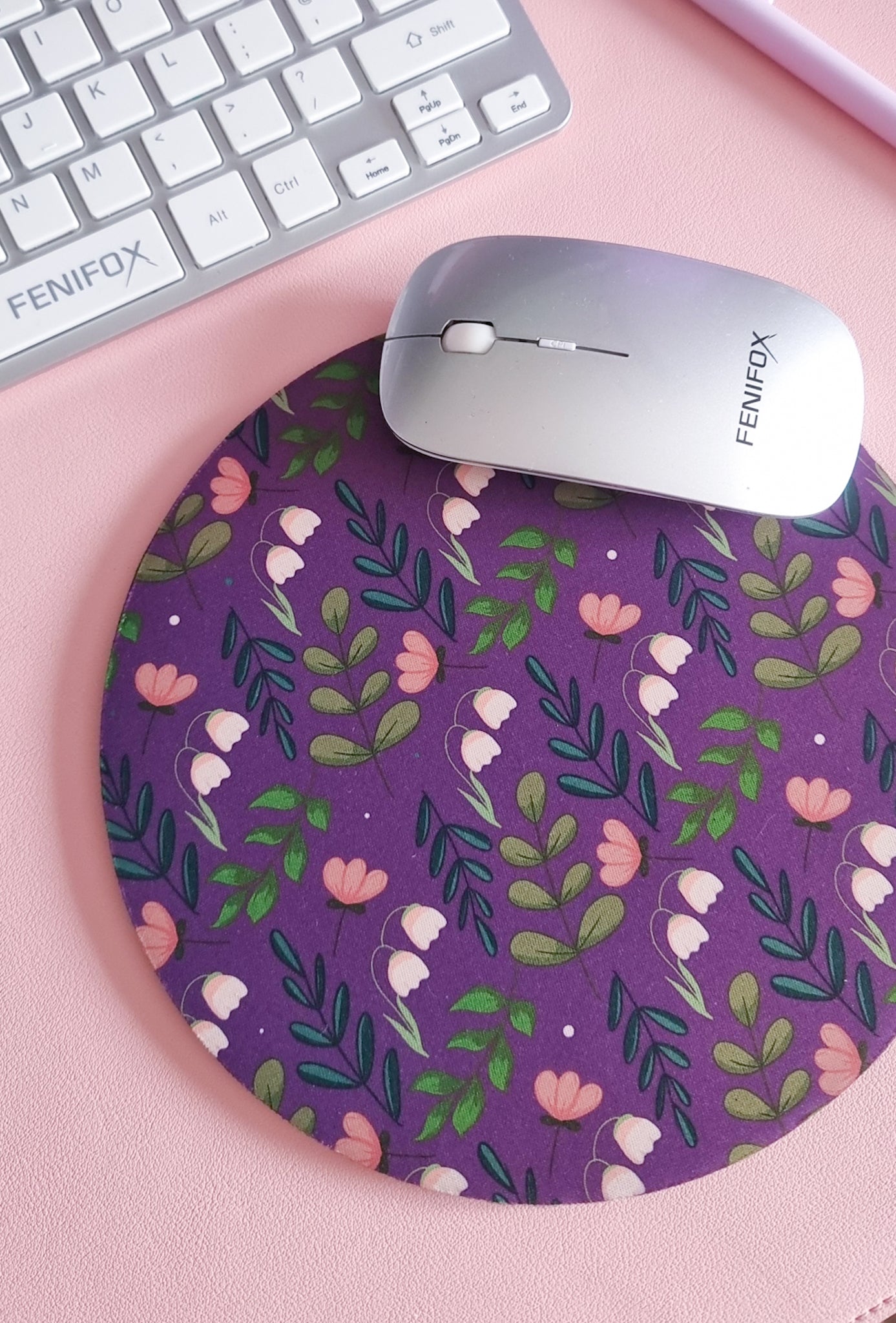 Purple floral mouse mat
